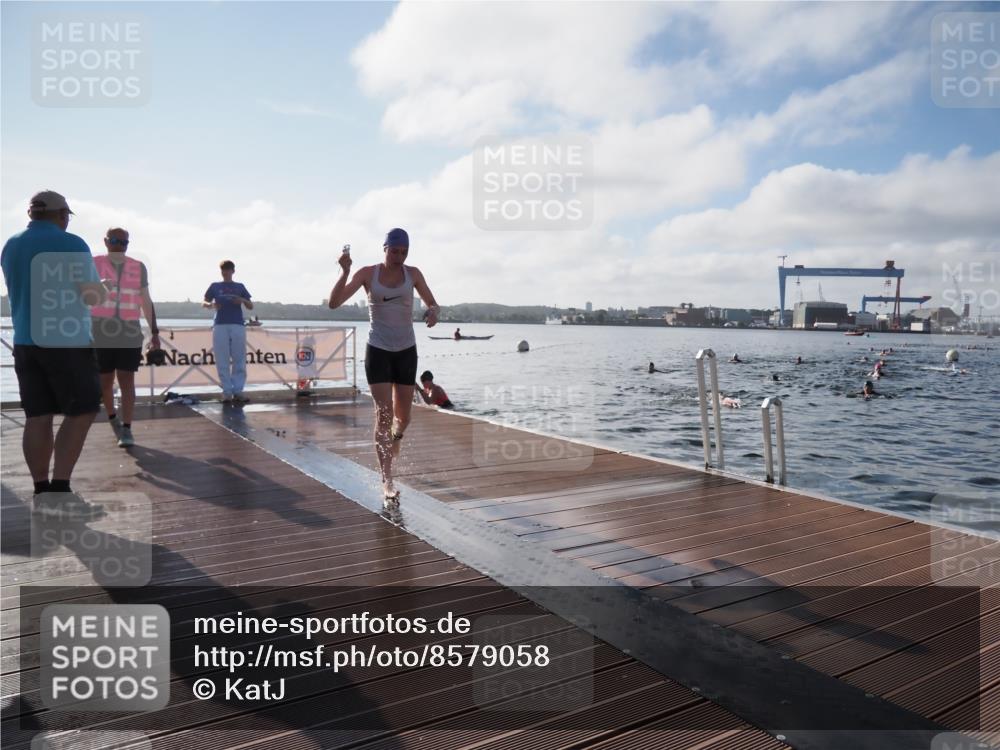 17.08.2025 - KN Förde Triathlon 2025 KatJ http://msf.ph/oto/8579058 17.08.2025 09:20:14 Schwimmen 179, 196, 179, 196 meine-sportfotos.de