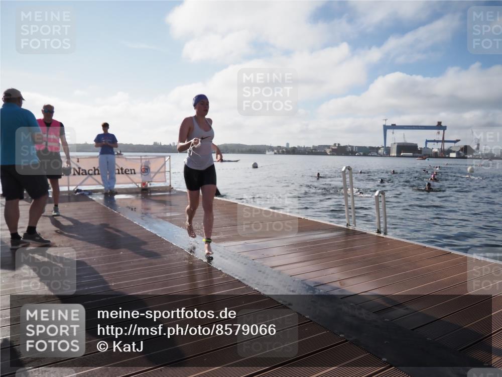 17.08.2025 - KN Förde Triathlon 2025 KatJ http://msf.ph/oto/8579066 17.08.2025 09:20:15 Schwimmen 179, 196, 179, 196 meine-sportfotos.de