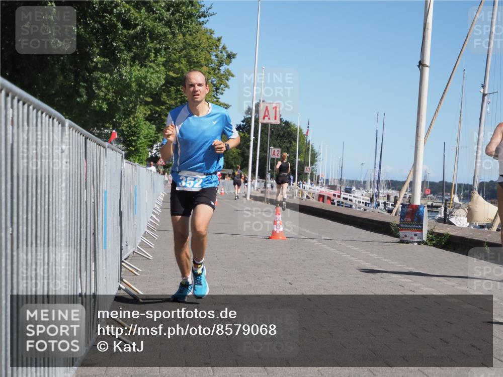 17.08.2025 - KN Förde Triathlon 2025 KatJ http://msf.ph/oto/8579068 17.08.2025 12:15:31 Laufen 308, 352 meine-sportfotos.de