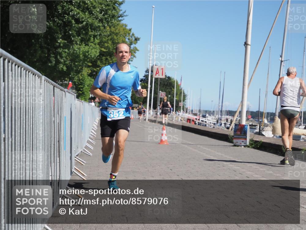 17.08.2025 - KN Förde Triathlon 2025 KatJ http://msf.ph/oto/8579076 17.08.2025 12:15:32 Laufen 308, 352 meine-sportfotos.de