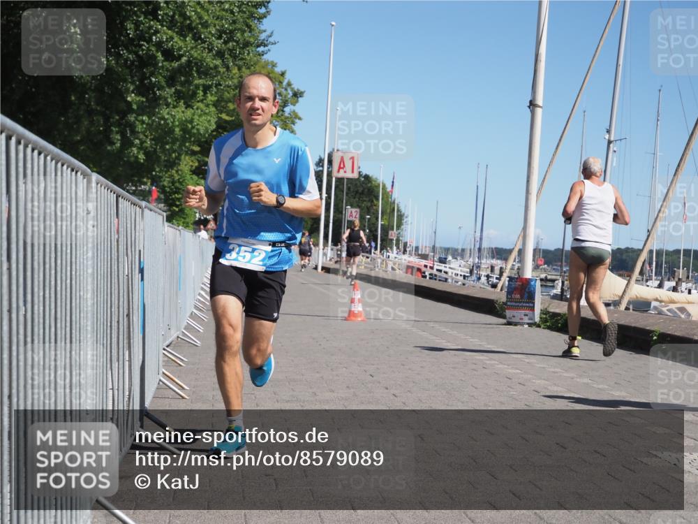 17.08.2025 - KN Förde Triathlon 2025 KatJ http://msf.ph/oto/8579089 17.08.2025 12:15:32 Laufen 308, 352 meine-sportfotos.de