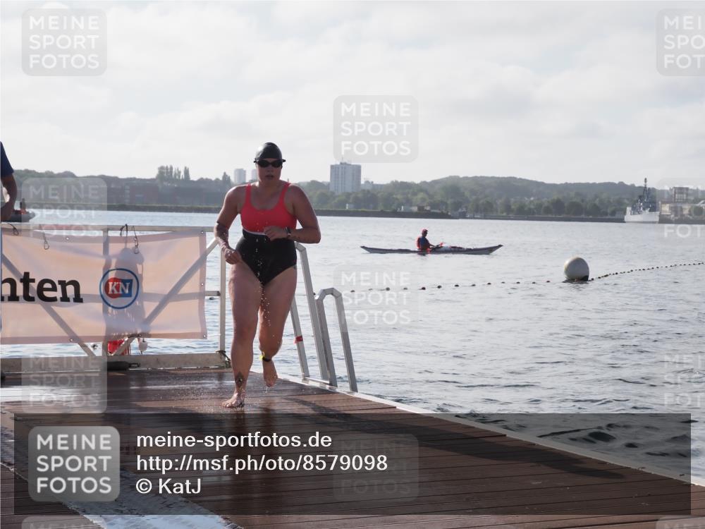 17.08.2025 - KN Förde Triathlon 2025 KatJ http://msf.ph/oto/8579098 17.08.2025 09:20:18 Schwimmen 179, 196, 211, 179, 196 meine-sportfotos.de