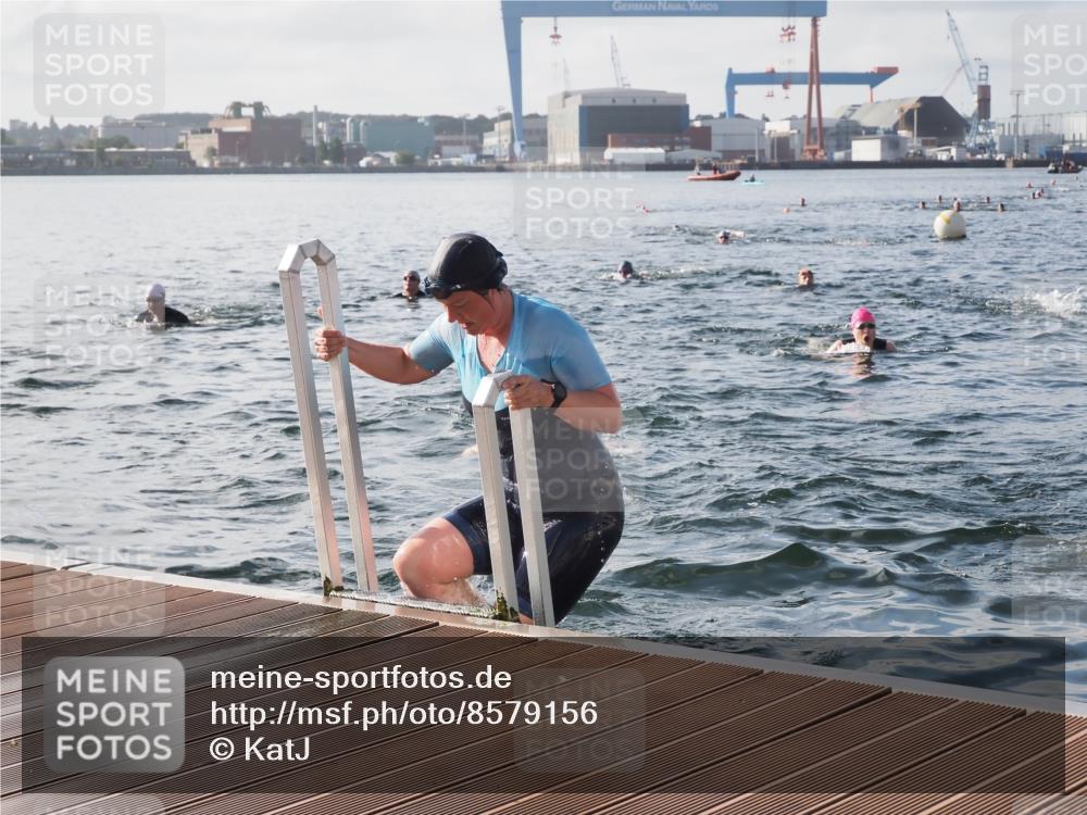 17.08.2025 - KN Förde Triathlon 2025 KatJ http://msf.ph/oto/8579156 17.08.2025 09:20:26 Schwimmen 196, 211, 240, 179, 196, 211 meine-sportfotos.de