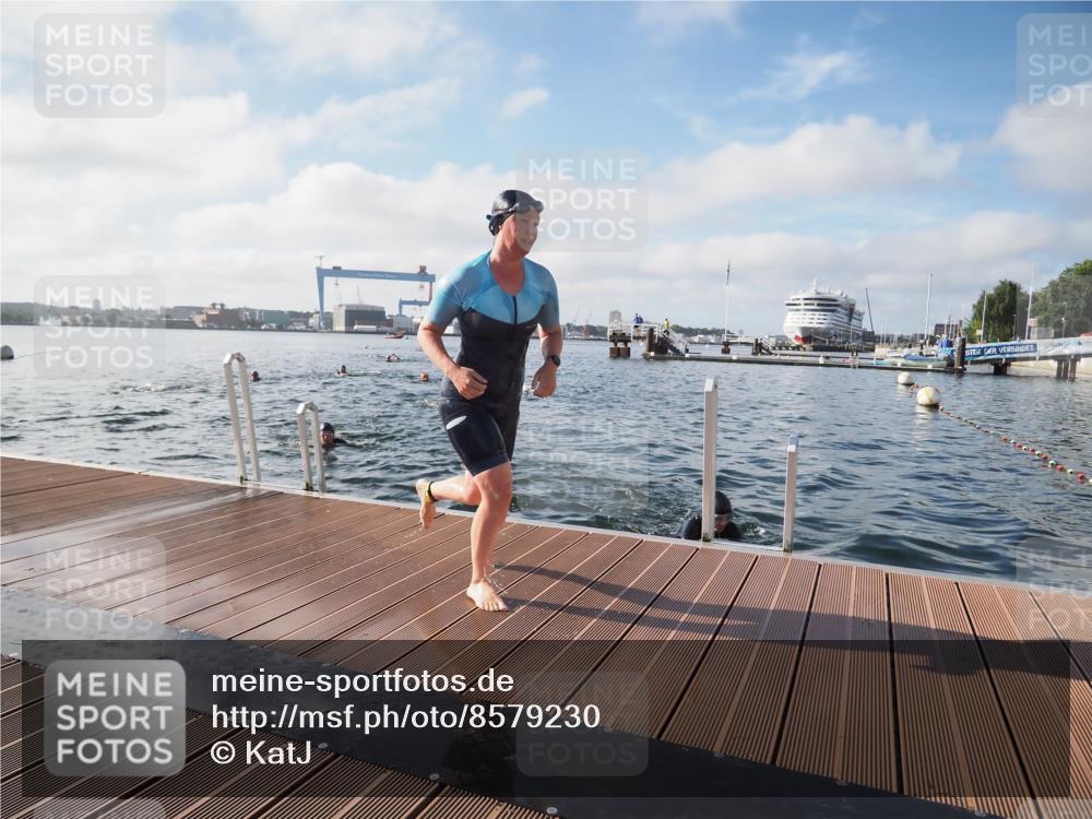 17.08.2025 - KN Förde Triathlon 2025 KatJ http://msf.ph/oto/8579230 17.08.2025 09:20:29 Schwimmen 188, 211, 240, 241, 196, 211, 240 meine-sportfotos.de