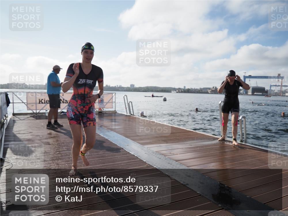 17.08.2025 - KN Förde Triathlon 2025 KatJ http://msf.ph/oto/8579337 17.08.2025 09:20:38 Schwimmen 188, 228, 240, 241, 188, 211, 228, 240, 241 meine-sportfotos.de