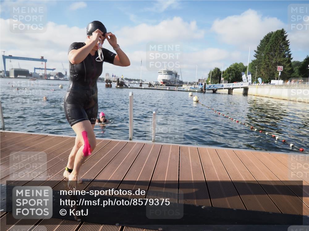 17.08.2025 - KN Förde Triathlon 2025 KatJ http://msf.ph/oto/8579375 17.08.2025 09:20:40 Schwimmen 188, 197, 228, 240, 241, 188, 211, 228, 240, 241 meine-sportfotos.de