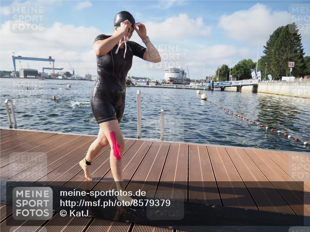 17.08.2025 - KN Förde Triathlon 2025 KatJ http://msf.ph/oto/8579379 17.08.2025 09:20:40 Schwimmen 188, 197, 228, 240, 241, 188, 211, 228, 240, 241 meine-sportfotos.de