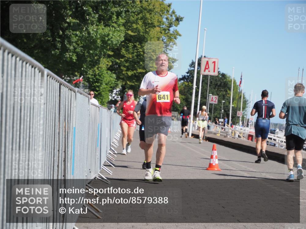 17.08.2025 - KN Förde Triathlon 2025 KatJ http://msf.ph/oto/8579388 17.08.2025 12:15:59 Laufen 353, 361, 641 meine-sportfotos.de
