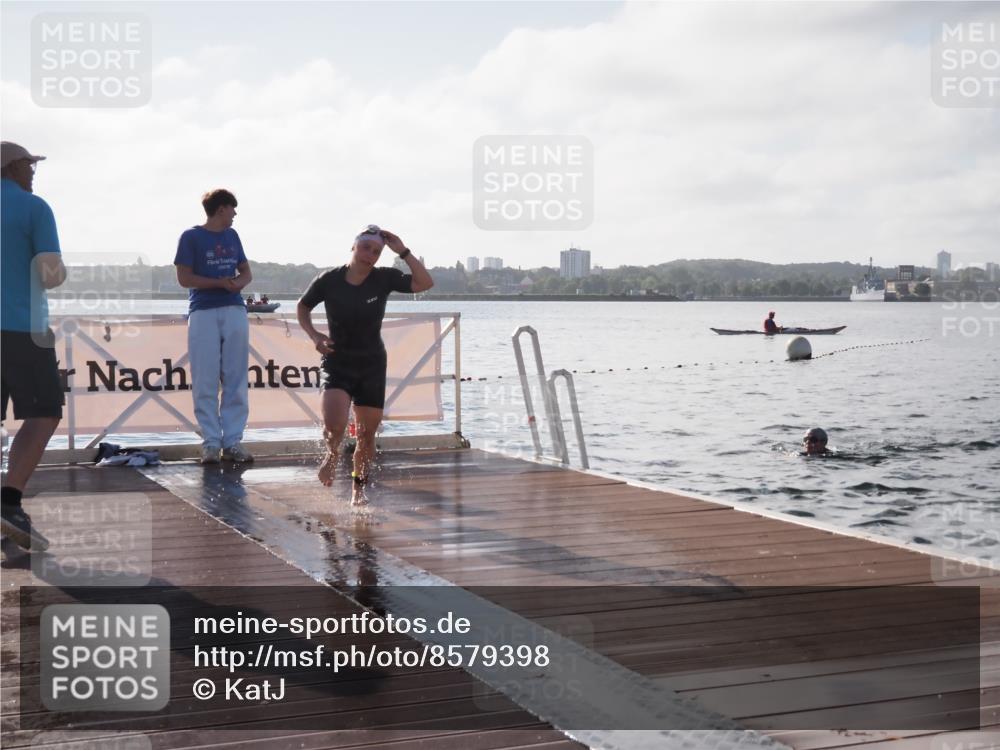 17.08.2025 - KN Förde Triathlon 2025 KatJ http://msf.ph/oto/8579398 17.08.2025 09:20:43 Schwimmen 188, 197, 228, 241, 188, 197, 228, 240, 241 meine-sportfotos.de
