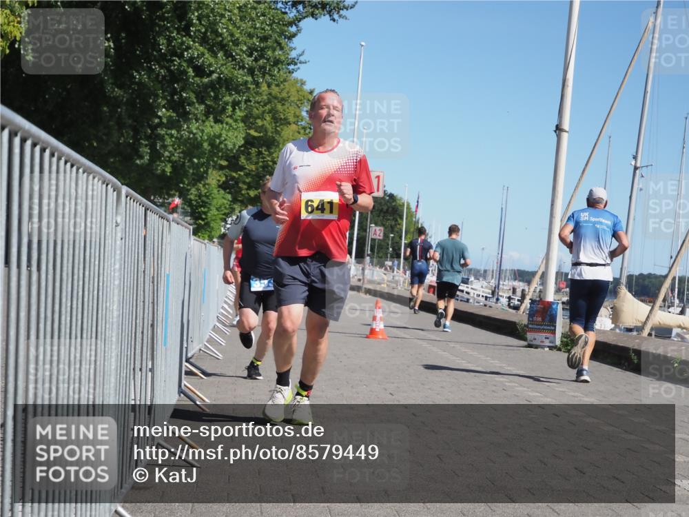 17.08.2025 - KN Förde Triathlon 2025 KatJ http://msf.ph/oto/8579449 17.08.2025 12:16:01 Laufen 353, 606, 641 meine-sportfotos.de