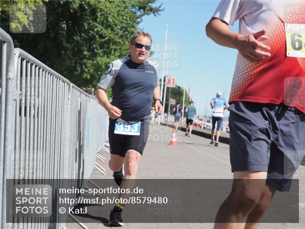 17.08.2025 - KN Förde Triathlon 2025 KatJ http://msf.ph/oto/8579480 17.08.2025 12:16:03 Laufen 353, 606, 641 meine-sportfotos.de