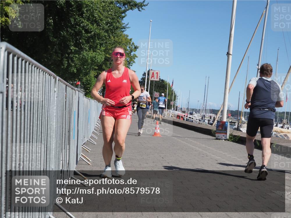 17.08.2025 - KN Förde Triathlon 2025 KatJ http://msf.ph/oto/8579578 17.08.2025 12:16:08 Laufen 606, 610 meine-sportfotos.de