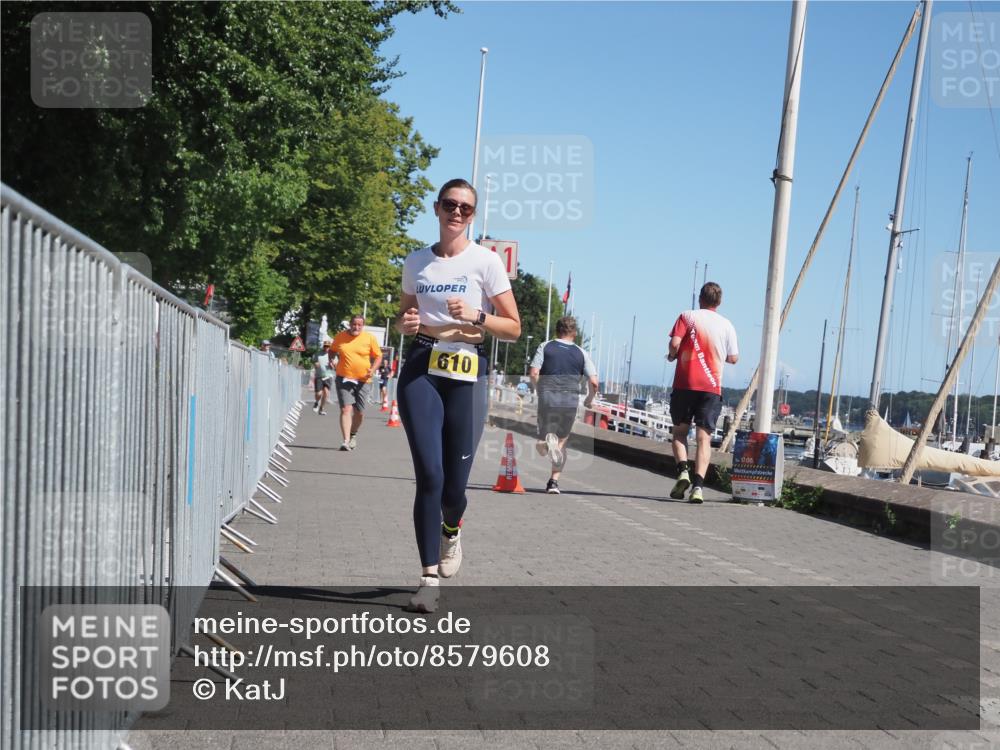17.08.2025 - KN Förde Triathlon 2025 KatJ http://msf.ph/oto/8579608 17.08.2025 12:16:11 Laufen 606, 610 meine-sportfotos.de
