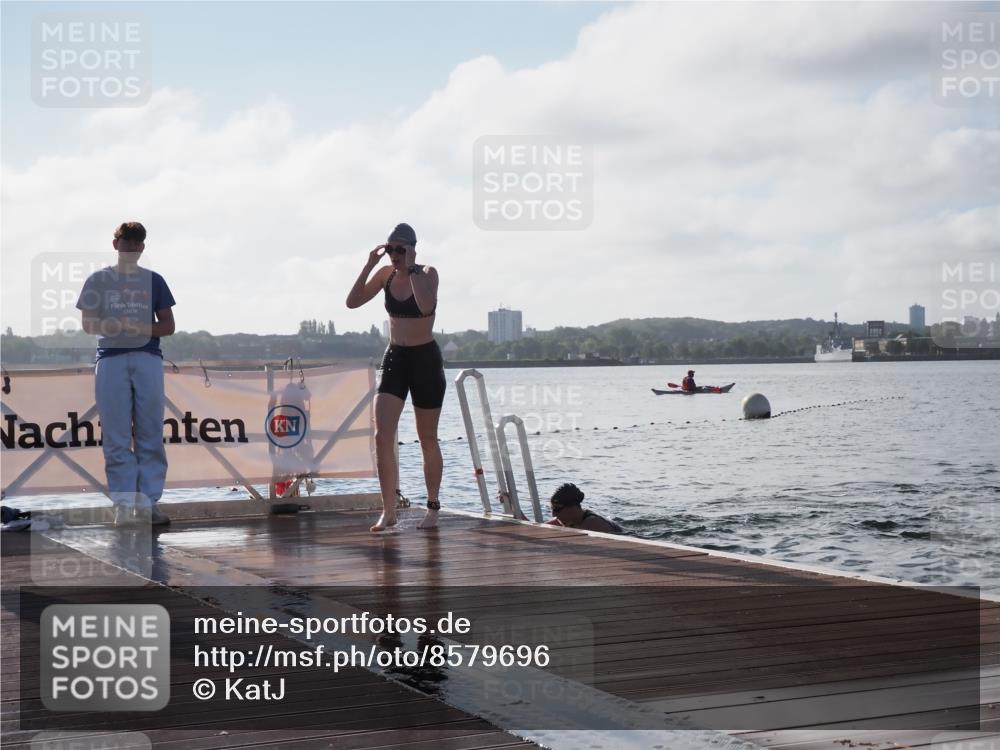17.08.2025 - KN Förde Triathlon 2025 KatJ http://msf.ph/oto/8579696 17.08.2025 09:21:18 Schwimmen 171, 194, 201, 171, 201 meine-sportfotos.de