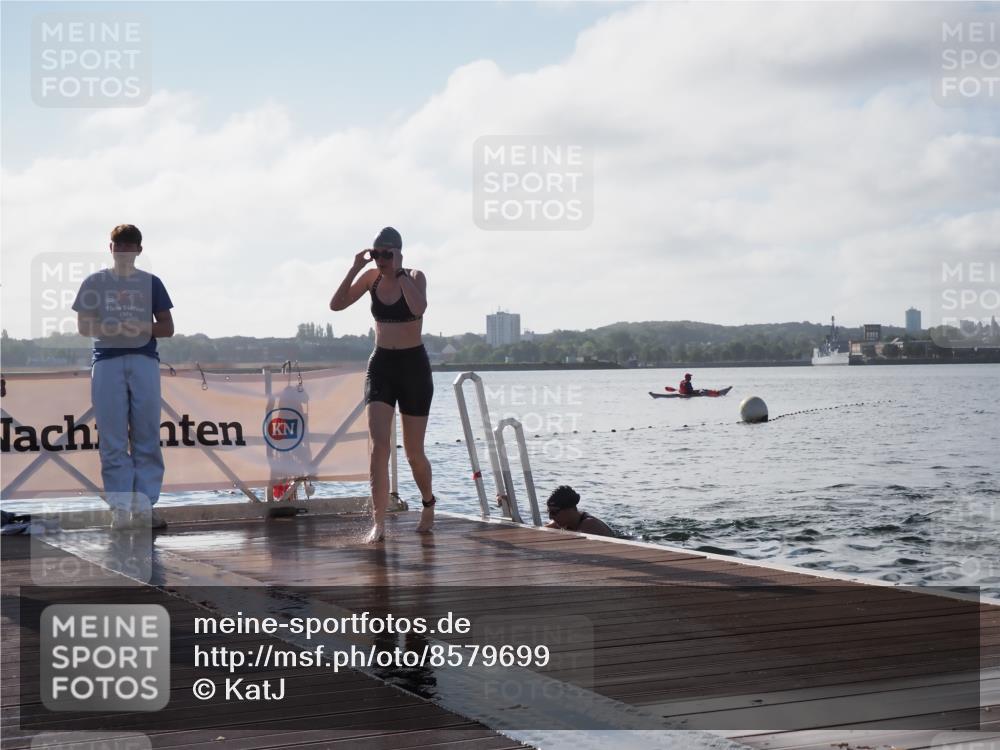 17.08.2025 - KN Förde Triathlon 2025 KatJ http://msf.ph/oto/8579699 17.08.2025 09:21:18 Schwimmen 171, 194, 201, 171, 201 meine-sportfotos.de
