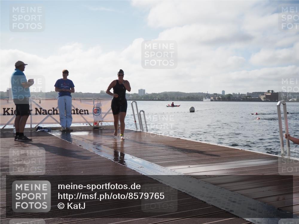 17.08.2025 - KN Förde Triathlon 2025 KatJ http://msf.ph/oto/8579765 17.08.2025 09:21:24 Schwimmen 171, 194, 201, 230, 171, 194, 201, 230 meine-sportfotos.de