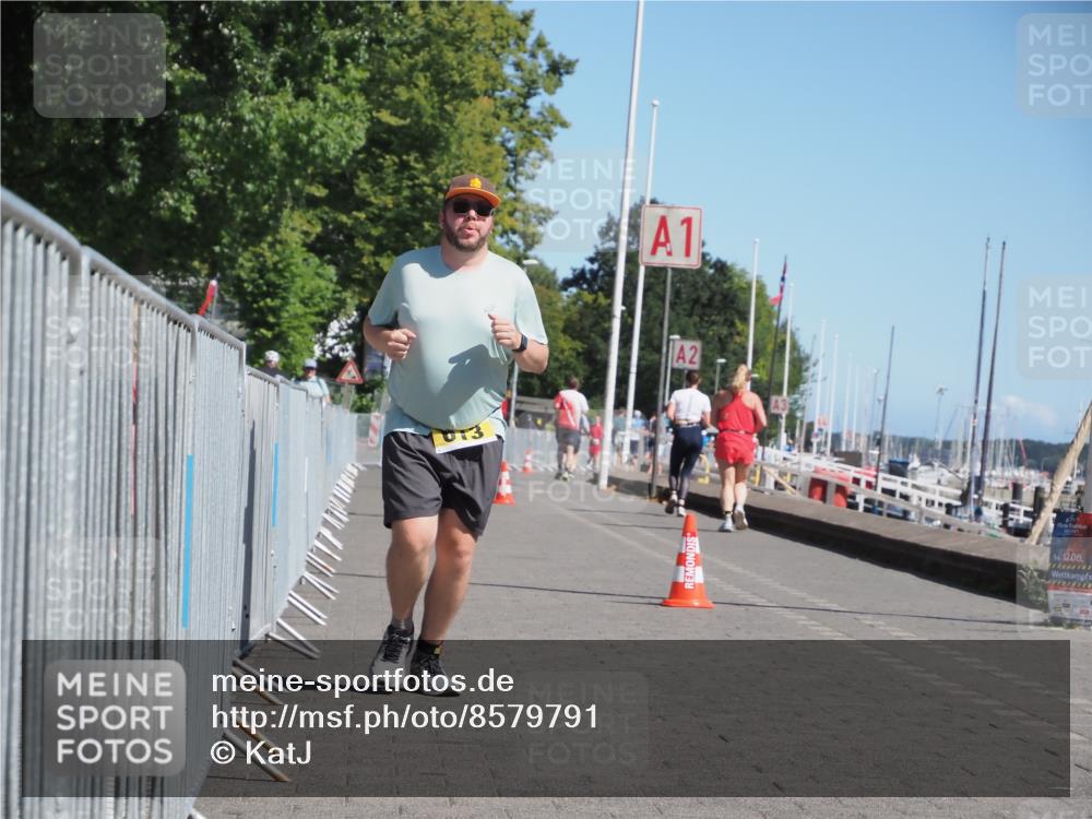 17.08.2025 - KN Förde Triathlon 2025 KatJ http://msf.ph/oto/8579791 17.08.2025 12:16:29 Laufen 613 meine-sportfotos.de