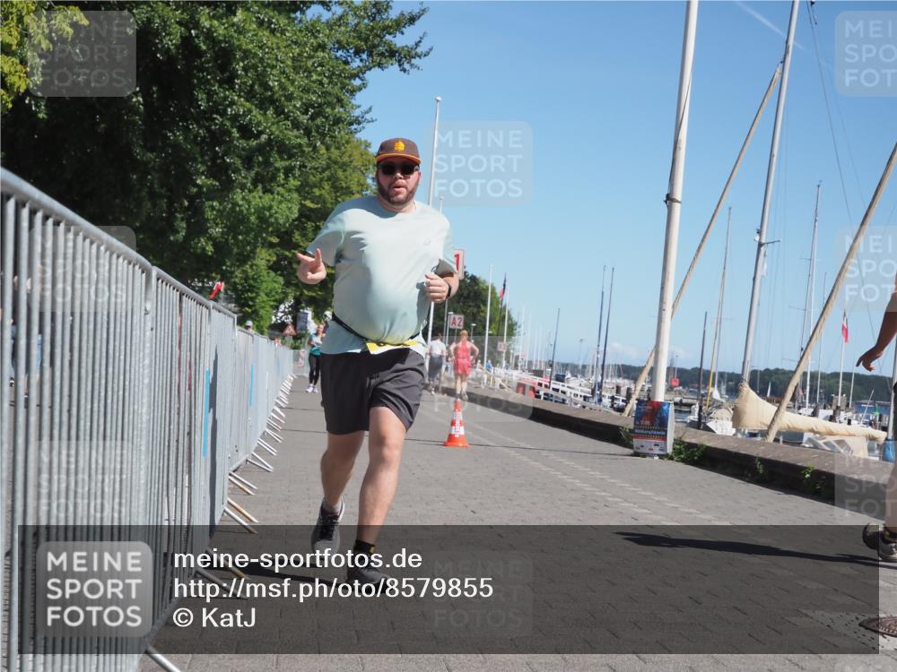 17.08.2025 - KN Förde Triathlon 2025 KatJ http://msf.ph/oto/8579855 17.08.2025 12:16:32 Laufen 356, 613 meine-sportfotos.de
