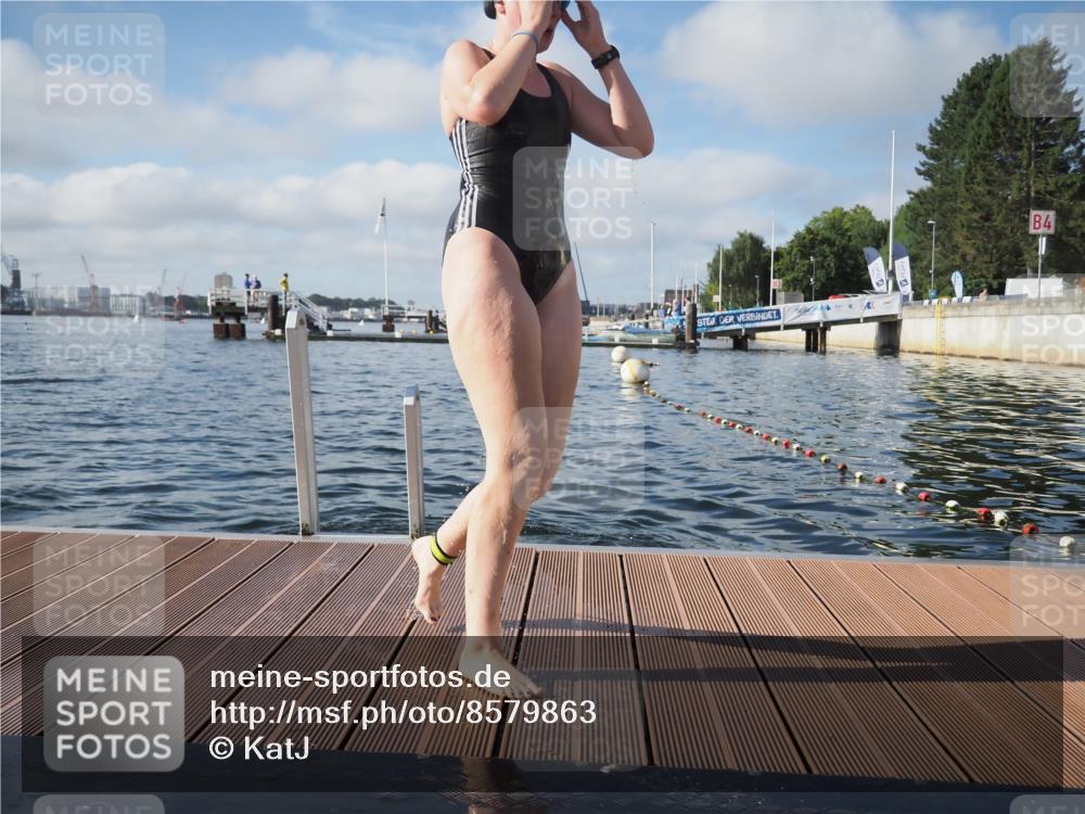 17.08.2025 - KN Förde Triathlon 2025 KatJ http://msf.ph/oto/8579863 17.08.2025 09:21:32 Schwimmen 194, 201, 230, 171, 194, 201, 230 meine-sportfotos.de