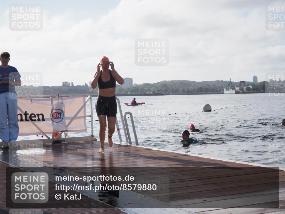 17.08.2025 - KN Förde Triathlon 2025 KatJ http://msf.ph/oto/8579880 17.08.2025 09:21:46 Schwimmen 212, 244, 244 meine-sportfotos.de
