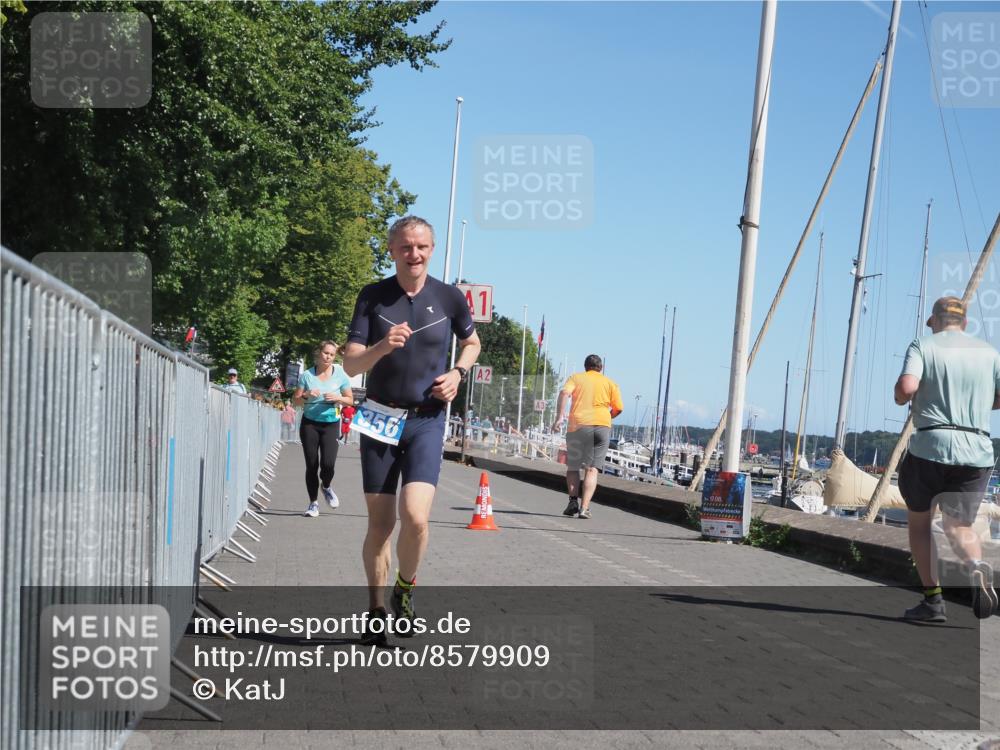 17.08.2025 - KN Förde Triathlon 2025 KatJ http://msf.ph/oto/8579909 17.08.2025 12:16:39 Laufen 356, 627 meine-sportfotos.de