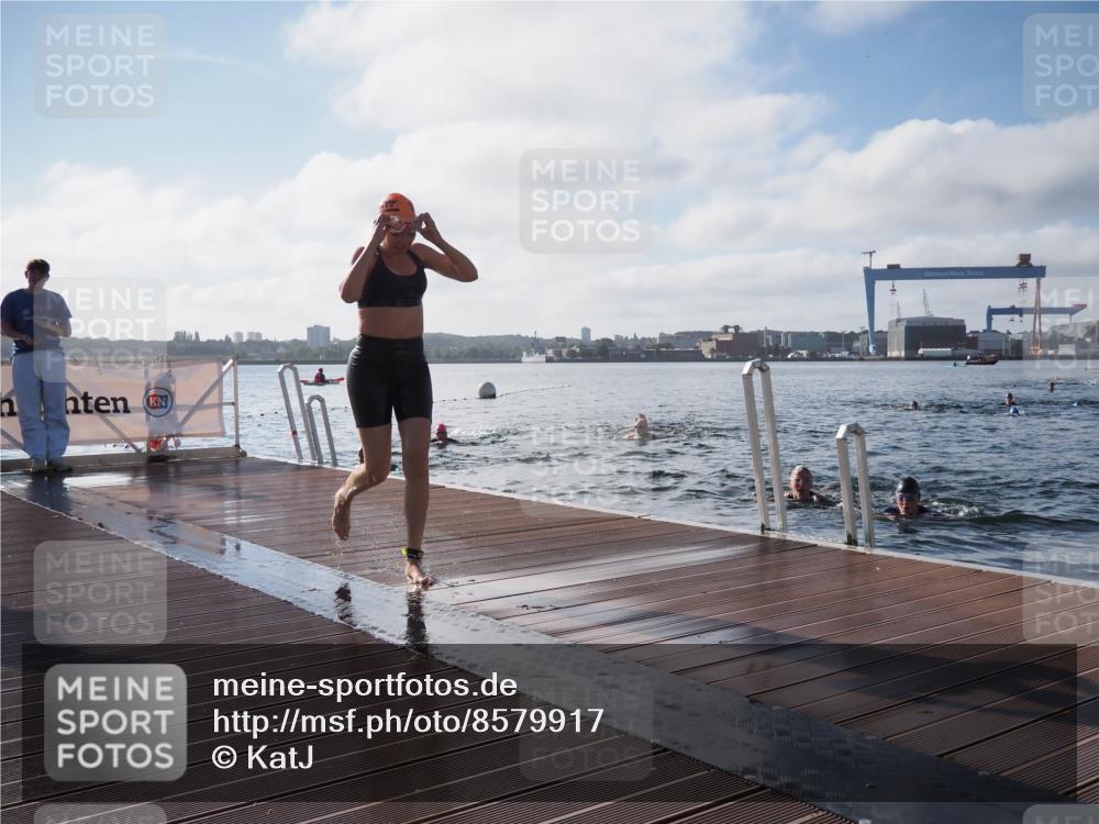17.08.2025 - KN Förde Triathlon 2025 KatJ http://msf.ph/oto/8579917 17.08.2025 09:21:47 Schwimmen 212, 215, 244, 244 meine-sportfotos.de