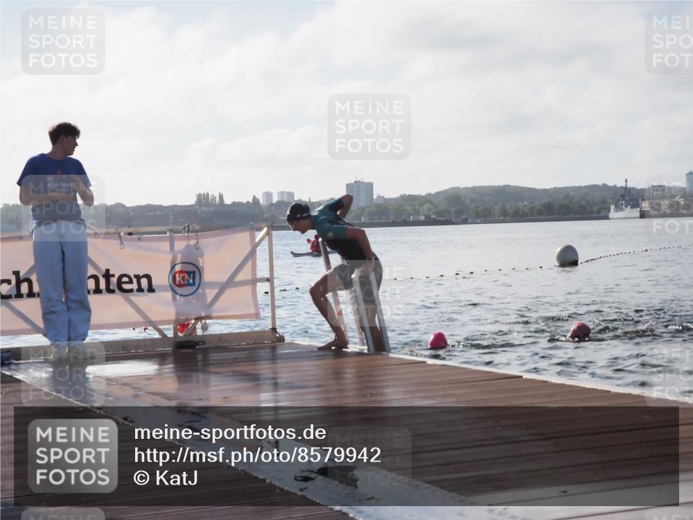17.08.2025 - KN Förde Triathlon 2025 KatJ http://msf.ph/oto/8579942 17.08.2025 09:21:53 Schwimmen 210, 212, 215, 242, 244, 212, 215, 242, 244 meine-sportfotos.de