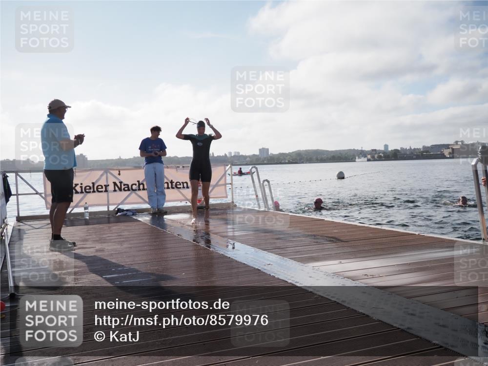 17.08.2025 - KN Förde Triathlon 2025 KatJ http://msf.ph/oto/8579976 17.08.2025 09:21:55 Schwimmen 210, 212, 215, 242, 244, 212, 215, 242, 244 meine-sportfotos.de