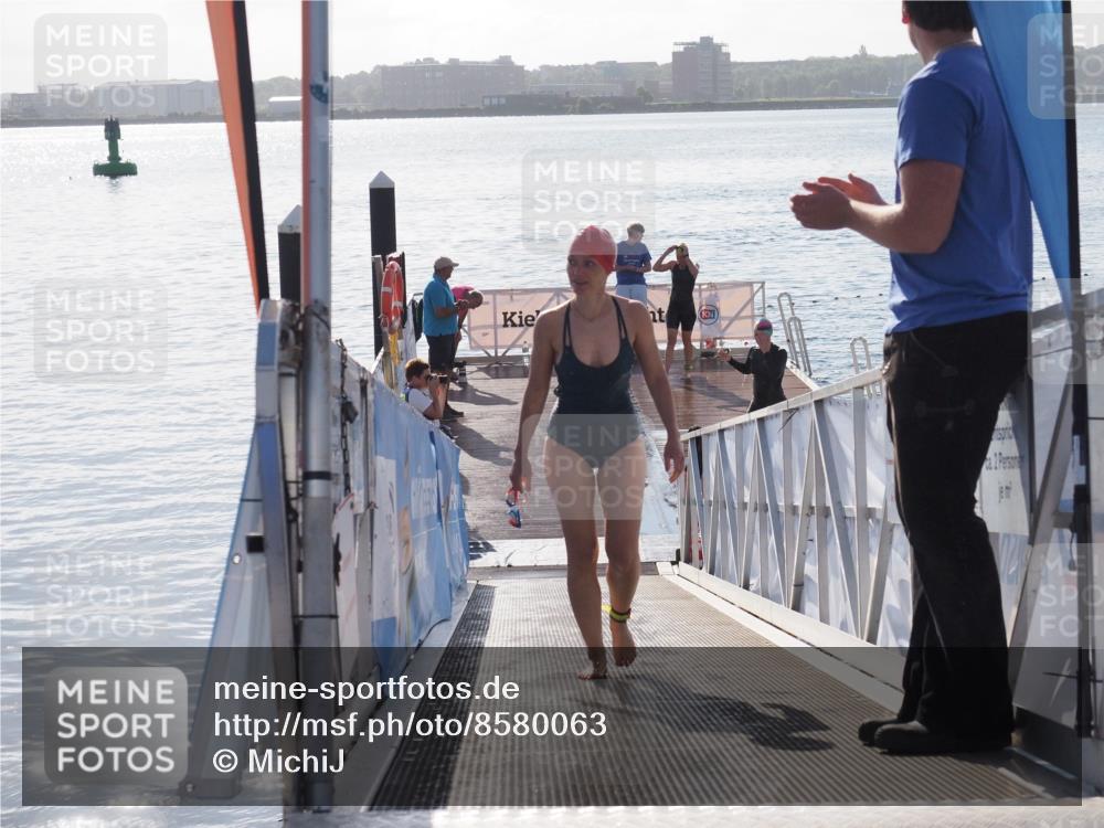 17.08.2025 - KN Förde Triathlon 2025 MichiJ http://msf.ph/oto/8580063 17.08.2025 09:18:02 Schwimmen 161, 167, 180, 182, 175, 182, 189, 254 meine-sportfotos.de