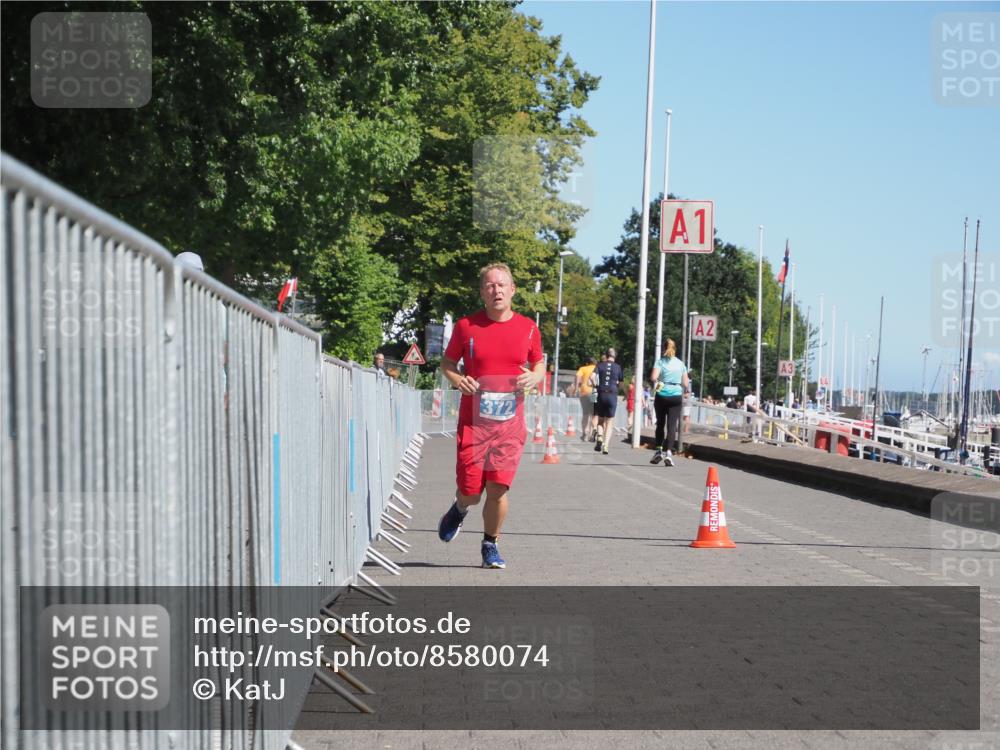 17.08.2025 - KN Förde Triathlon 2025 KatJ http://msf.ph/oto/8580074 17.08.2025 12:17:02 Laufen 372 meine-sportfotos.de