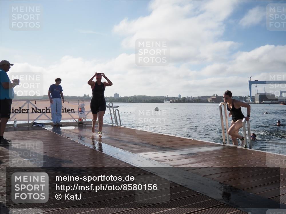 17.08.2025 - KN Förde Triathlon 2025 KatJ http://msf.ph/oto/8580156 17.08.2025 09:22:09 Schwimmen 208, 210, 213, 224, 210, 212, 213, 215, 224, 242 meine-sportfotos.de