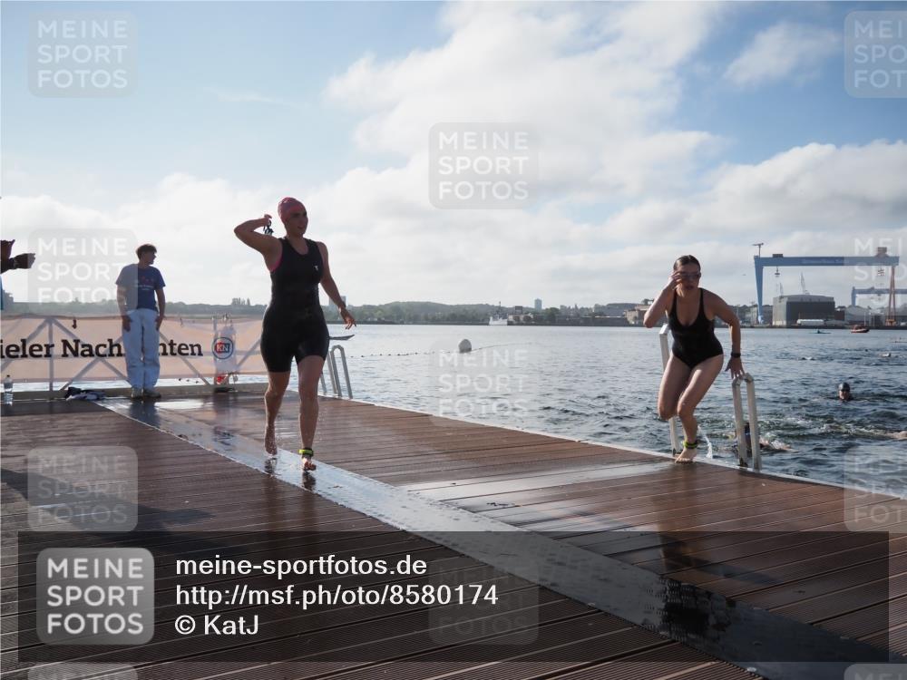 17.08.2025 - KN Förde Triathlon 2025 KatJ http://msf.ph/oto/8580174 17.08.2025 09:22:09 Schwimmen 208, 210, 213, 224, 210, 212, 213, 215, 224, 242 meine-sportfotos.de