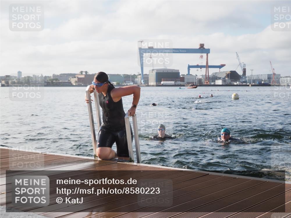 17.08.2025 - KN Förde Triathlon 2025 KatJ http://msf.ph/oto/8580223 17.08.2025 09:22:15 Schwimmen 111, 208, 213, 224, 111, 208, 210, 213, 224 meine-sportfotos.de