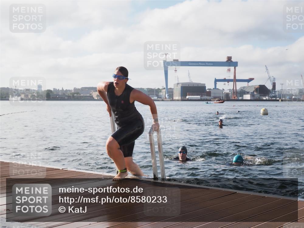 17.08.2025 - KN Förde Triathlon 2025 KatJ http://msf.ph/oto/8580233 17.08.2025 09:22:16 Schwimmen 111, 208, 213, 224, 111, 208, 210, 213, 224 meine-sportfotos.de
