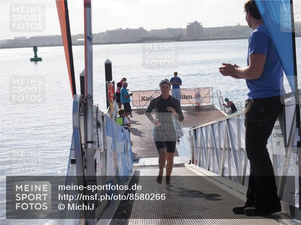 17.08.2025 - KN Förde Triathlon 2025 MichiJ http://msf.ph/oto/8580266 17.08.2025 09:18:15 Schwimmen 175, 189, 254, 174, 185, 254 meine-sportfotos.de