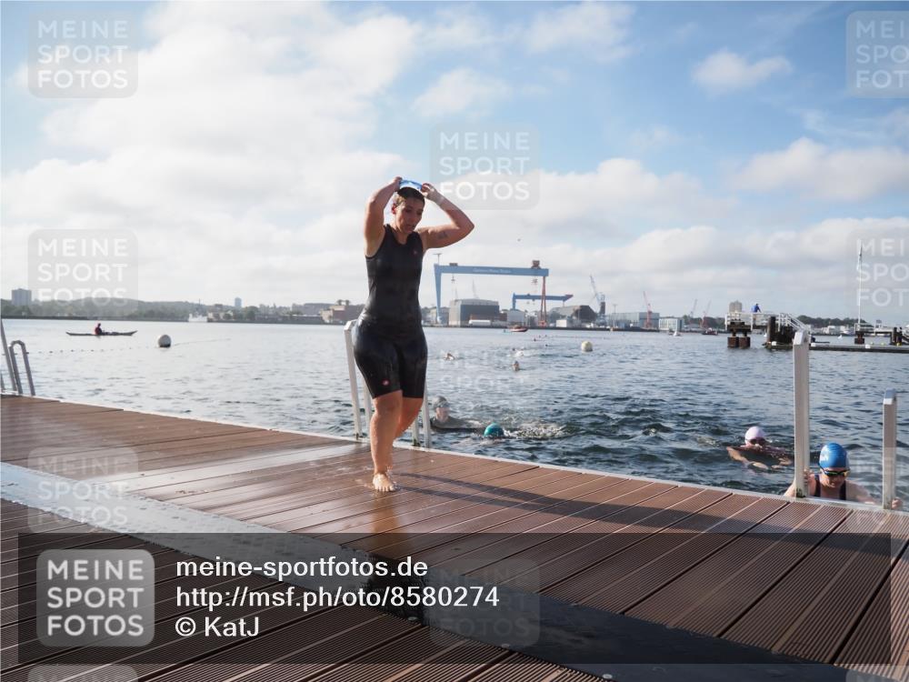 17.08.2025 - KN Förde Triathlon 2025 KatJ http://msf.ph/oto/8580274 17.08.2025 09:22:18 Schwimmen 111, 208, 221, 111, 208, 213, 224 meine-sportfotos.de