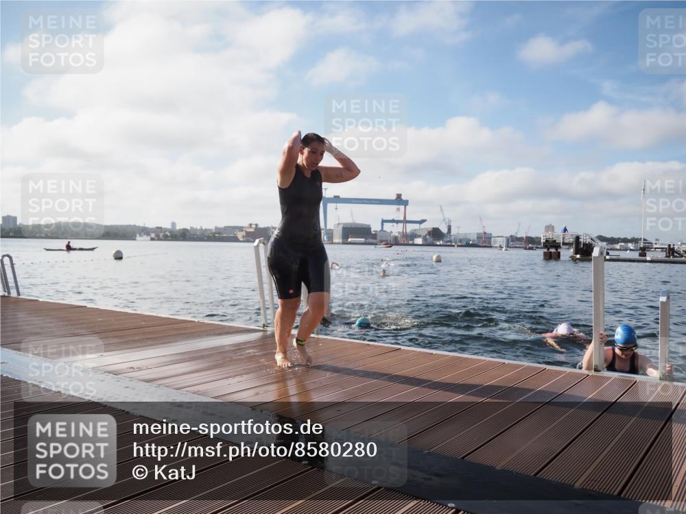 17.08.2025 - KN Förde Triathlon 2025 KatJ http://msf.ph/oto/8580280 17.08.2025 09:22:18 Schwimmen 111, 208, 221, 111, 208, 213, 224 meine-sportfotos.de
