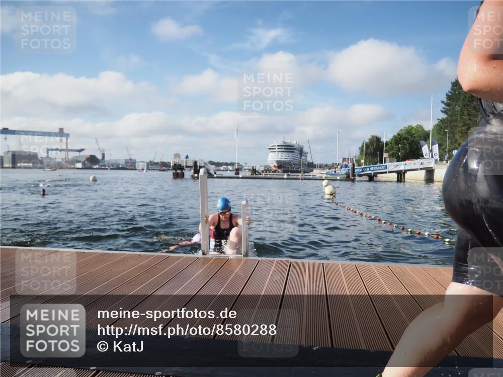 17.08.2025 - KN Förde Triathlon 2025 KatJ http://msf.ph/oto/8580288 17.08.2025 09:22:20 Schwimmen 111, 208, 221, 235, 111, 208, 213, 224 meine-sportfotos.de