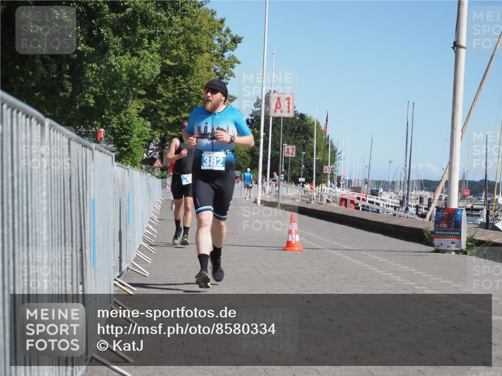 17.08.2025 - KN Förde Triathlon 2025 KatJ http://msf.ph/oto/8580334 17.08.2025 12:18:00 Laufen 368, 382 meine-sportfotos.de