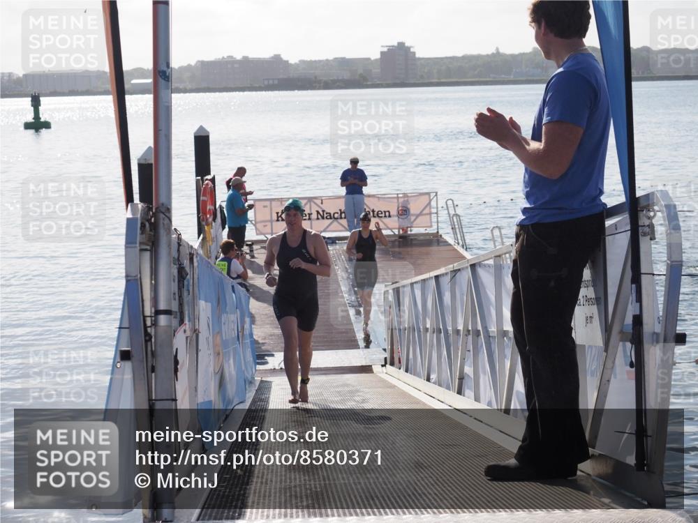 17.08.2025 - KN Förde Triathlon 2025 MichiJ http://msf.ph/oto/8580371 17.08.2025 09:18:27 Schwimmen 174, 185, 254, 174, 185, 192, 250 meine-sportfotos.de