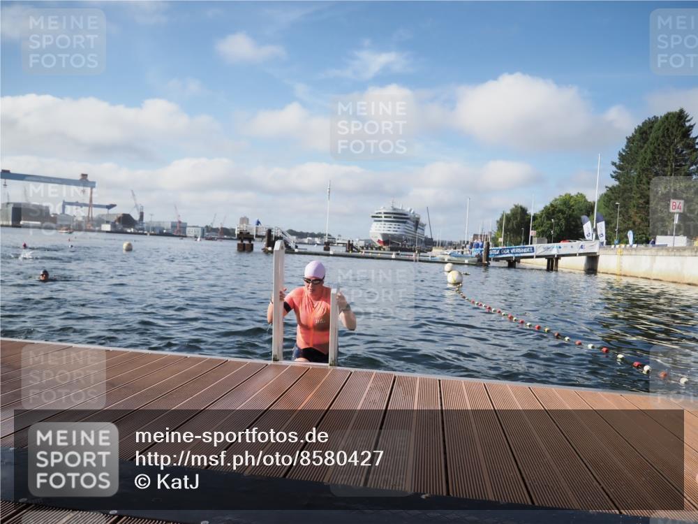 17.08.2025 - KN Förde Triathlon 2025 KatJ http://msf.ph/oto/8580427 17.08.2025 09:22:27 Schwimmen 111, 221, 235, 111, 208, 221, 235 meine-sportfotos.de