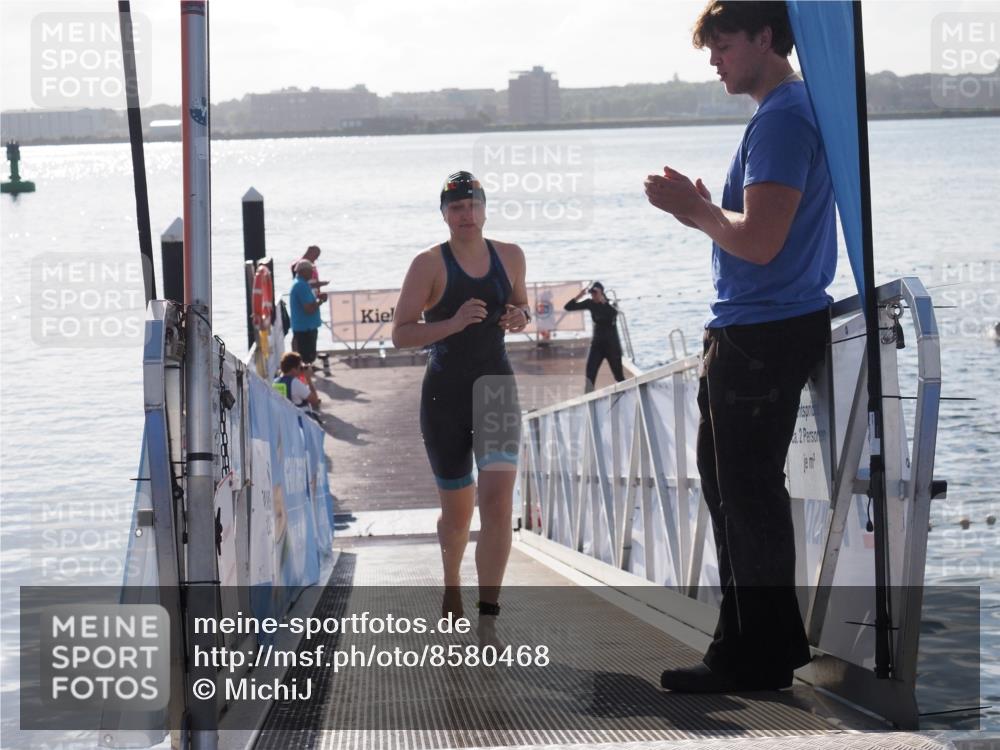 17.08.2025 - KN Förde Triathlon 2025 MichiJ http://msf.ph/oto/8580468 17.08.2025 09:18:32 Schwimmen 174, 185, 174, 192, 250 meine-sportfotos.de
