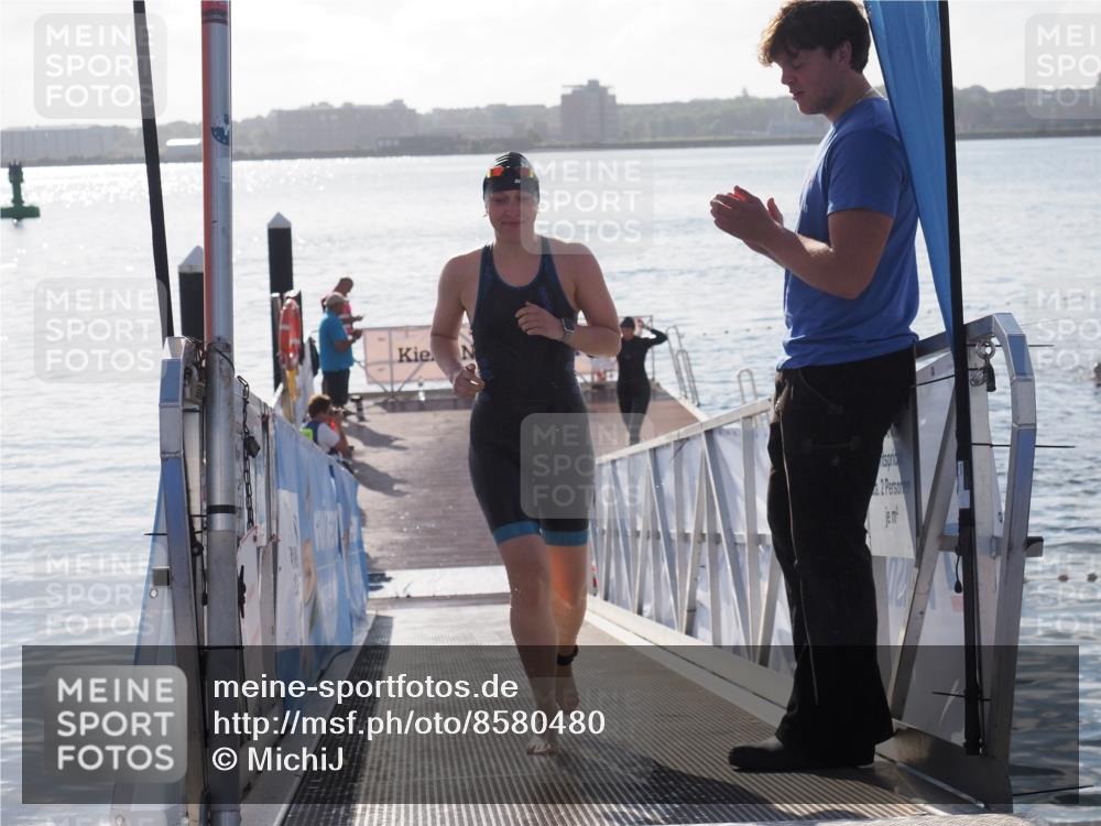 17.08.2025 - KN Förde Triathlon 2025 MichiJ http://msf.ph/oto/8580480 17.08.2025 09:18:32 Schwimmen 174, 185, 174, 192, 250 meine-sportfotos.de