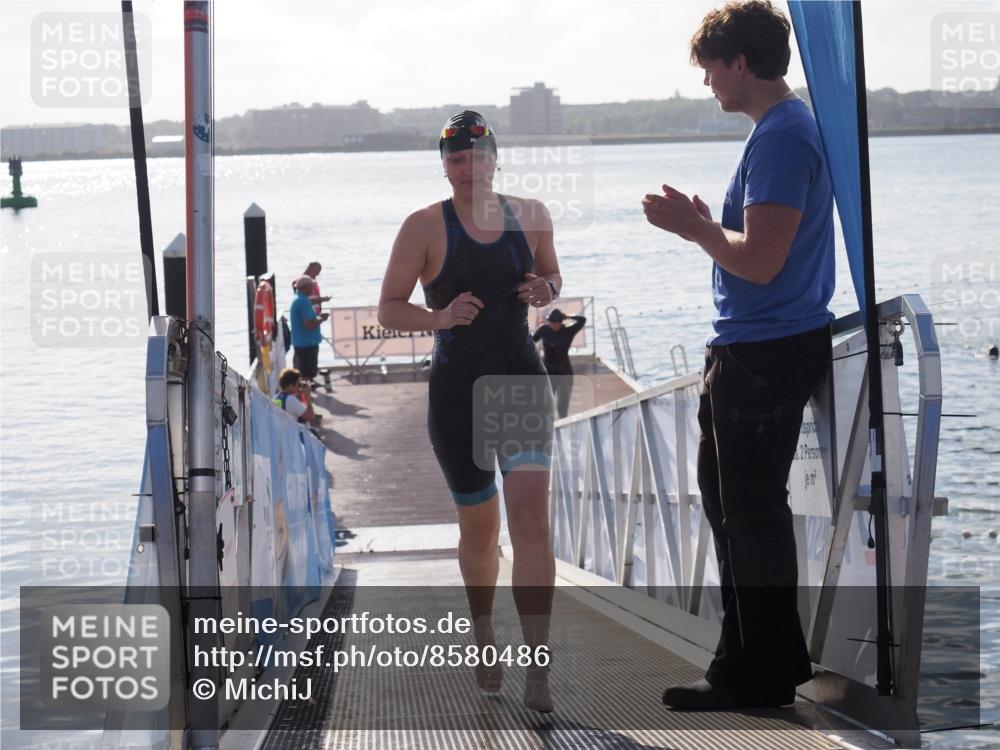 17.08.2025 - KN Förde Triathlon 2025 MichiJ http://msf.ph/oto/8580486 17.08.2025 09:18:33 Schwimmen 174, 185, 192, 250 meine-sportfotos.de