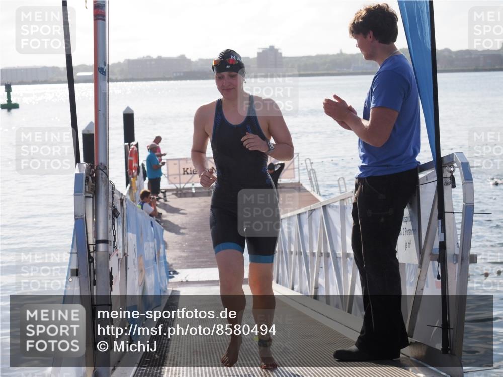 17.08.2025 - KN Förde Triathlon 2025 MichiJ http://msf.ph/oto/8580494 17.08.2025 09:18:33 Schwimmen 174, 185, 192, 250 meine-sportfotos.de