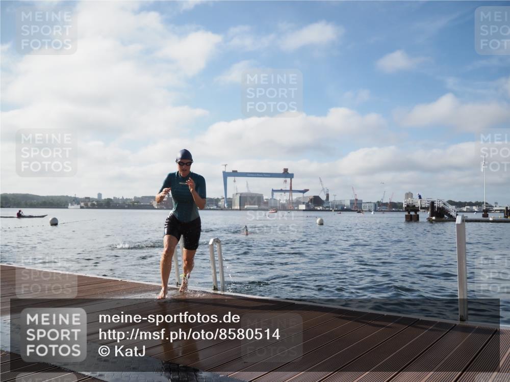 17.08.2025 - KN Förde Triathlon 2025 KatJ http://msf.ph/oto/8580514 17.08.2025 09:22:42 Schwimmen 246, 249, 235, 246, 249 meine-sportfotos.de
