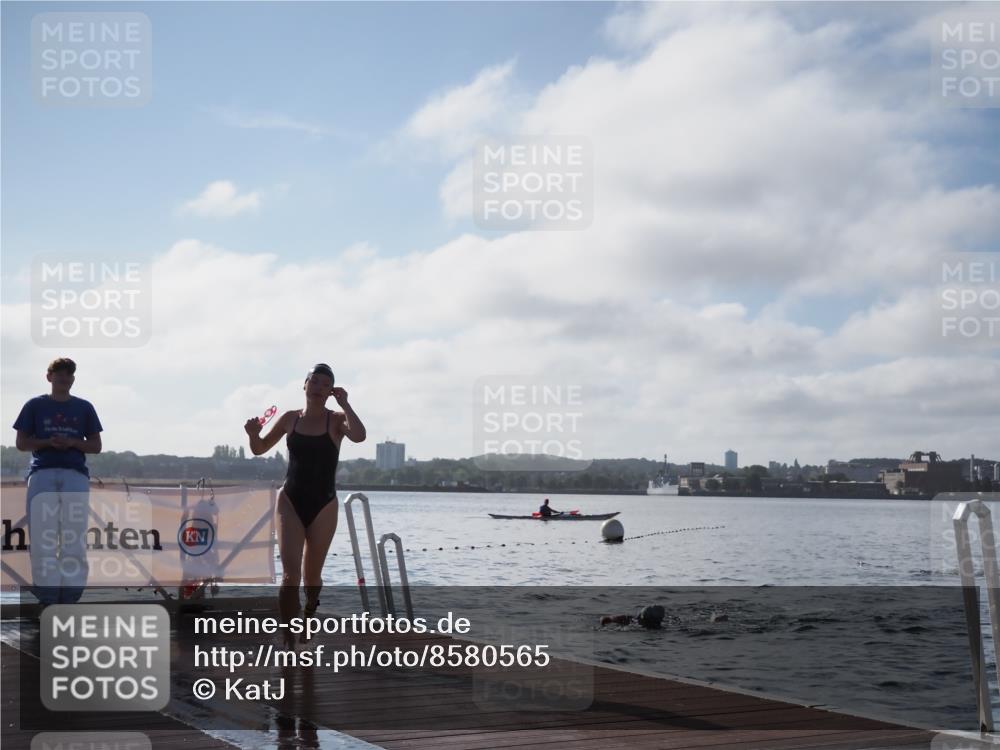 17.08.2025 - KN Förde Triathlon 2025 KatJ http://msf.ph/oto/8580565 17.08.2025 09:22:46 Schwimmen 246, 249, 246, 249 meine-sportfotos.de