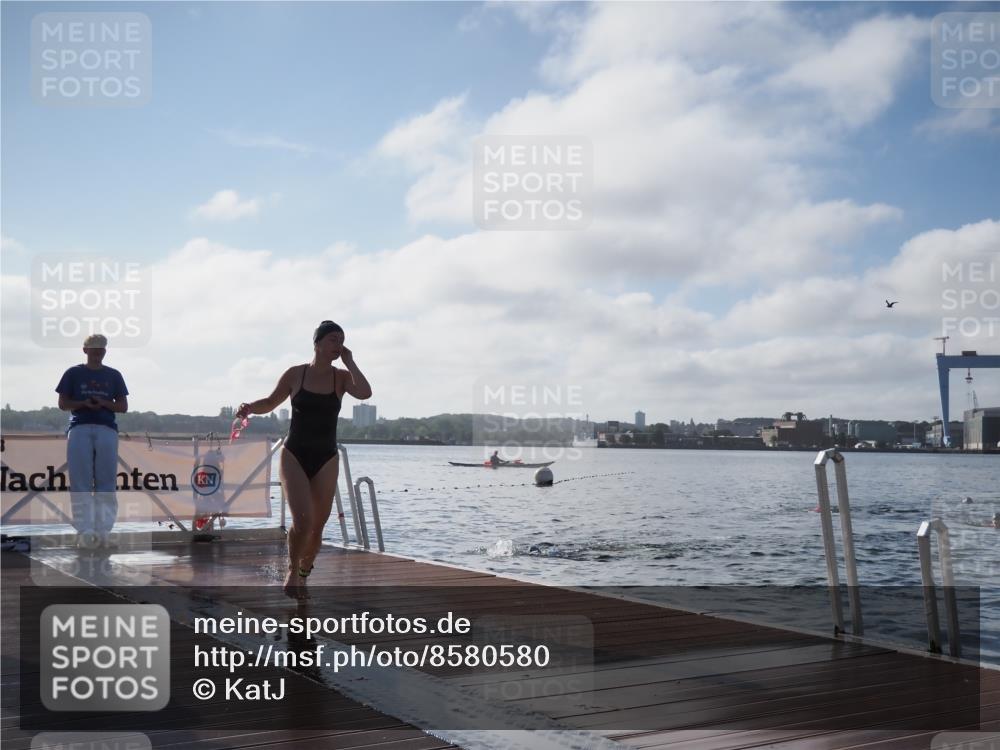 17.08.2025 - KN Förde Triathlon 2025 KatJ http://msf.ph/oto/8580580 17.08.2025 09:22:46 Schwimmen 246, 249, 246, 249 meine-sportfotos.de