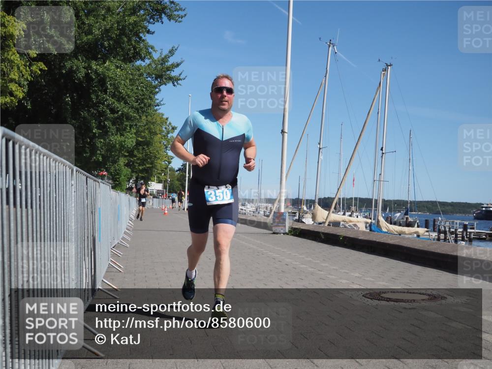 17.08.2025 - KN Förde Triathlon 2025 KatJ http://msf.ph/oto/8580600 17.08.2025 12:18:28 Laufen 350, 354 meine-sportfotos.de