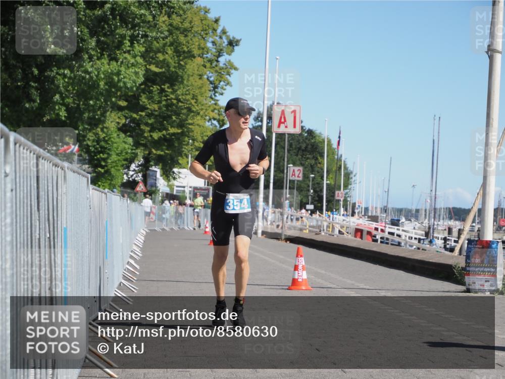 17.08.2025 - KN Förde Triathlon 2025 KatJ http://msf.ph/oto/8580630 17.08.2025 12:18:34 Laufen 354 meine-sportfotos.de